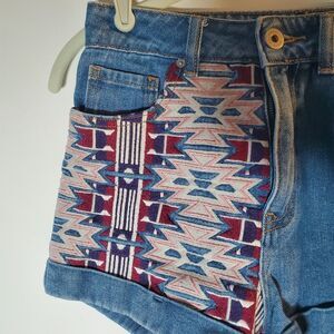 BULLHEAD Denim Co. MOM Short Southwest Embroidered Size 5 Coastal Cowgirl Boho